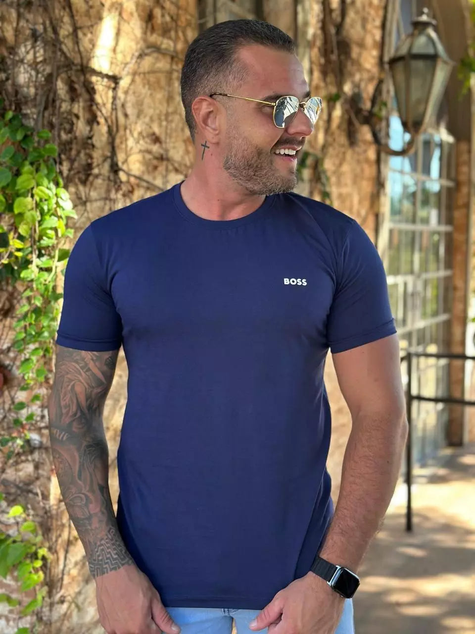 Camiseta Masculina Manga Curta Cor Azul Marinho em Seda Pima