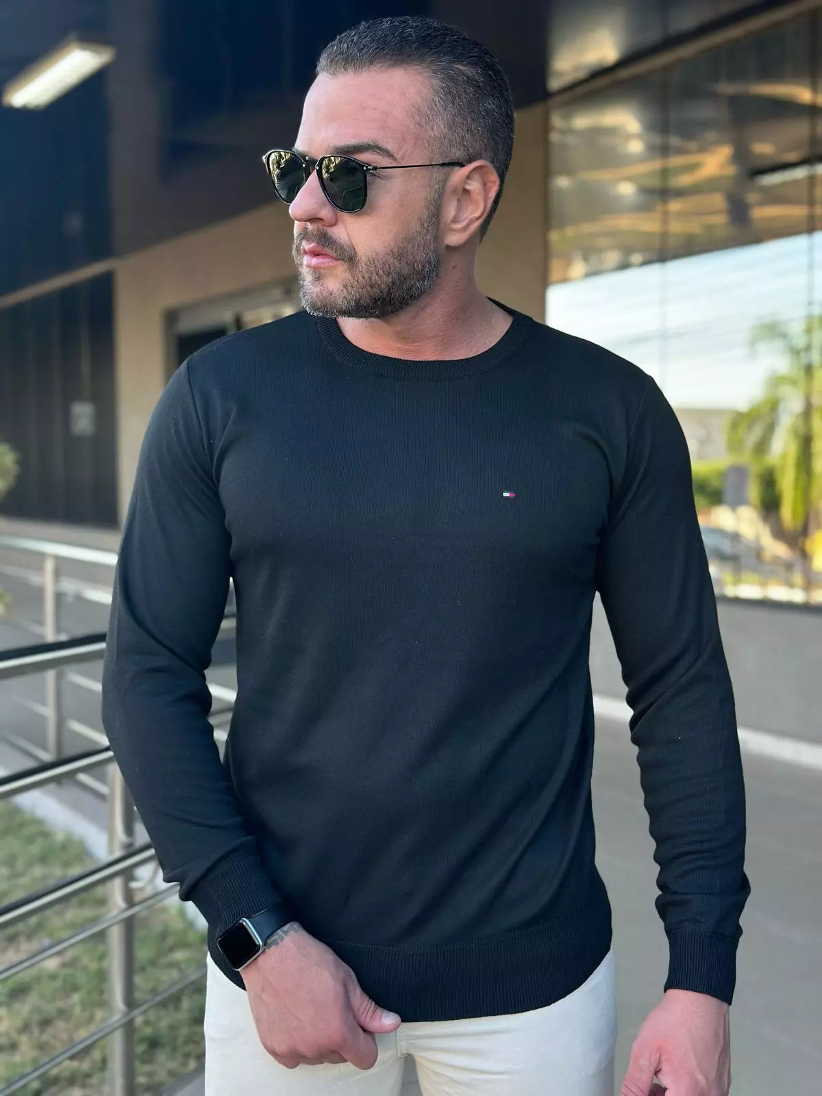 Suéter T. Hilfiger Monocromático Preto com Gola Redonda em Poliéster
