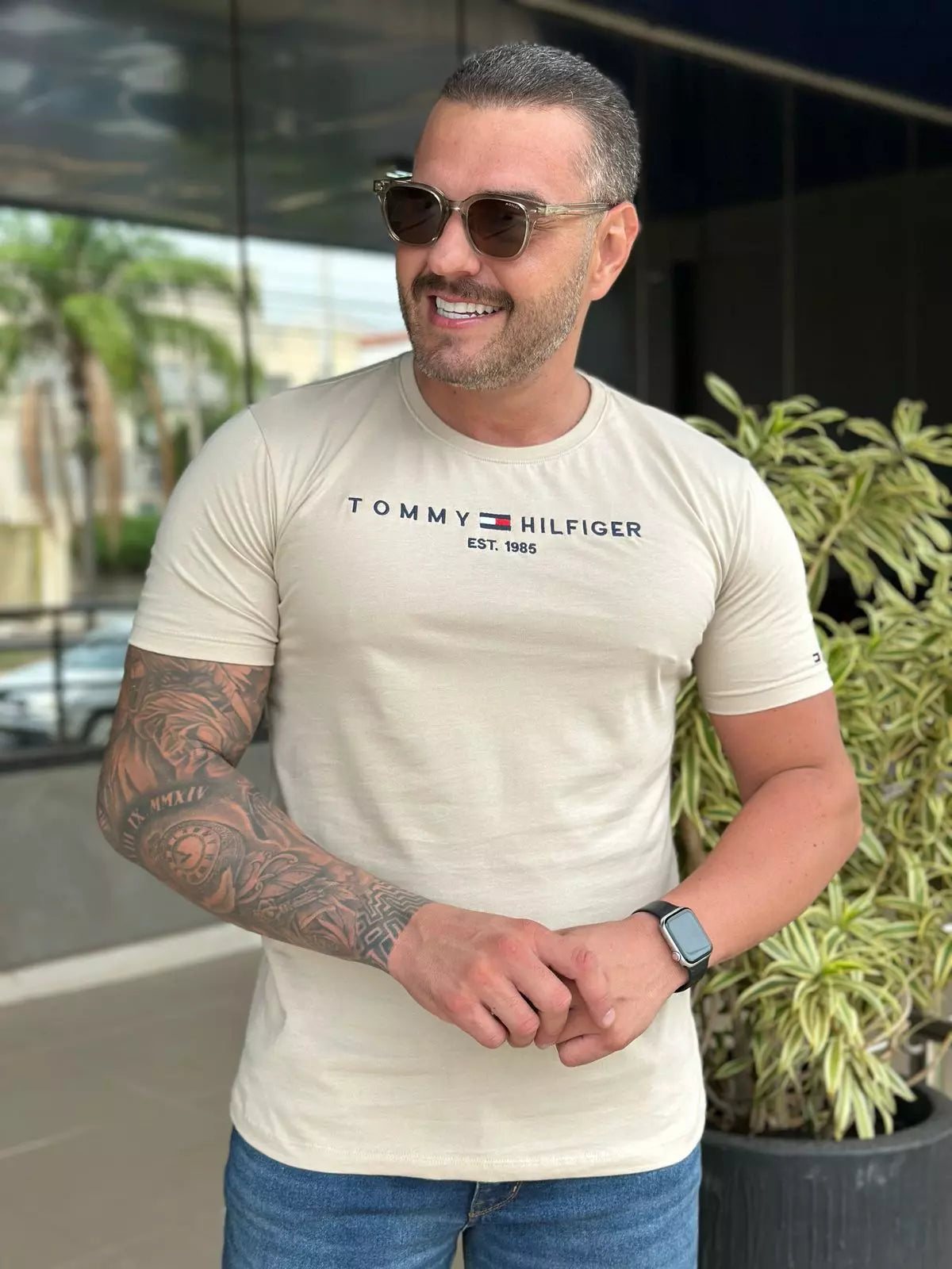 Camiseta T. Hilfiger Masculina Manga Curta Cor Bege
