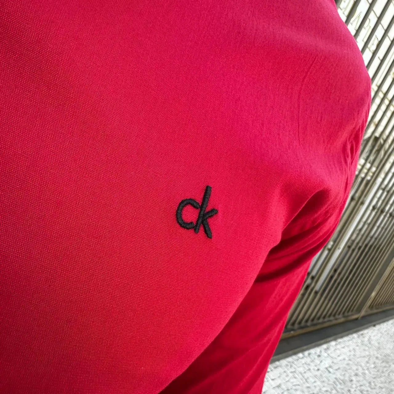 Camisa Social Custom Fit CK Tricoline Vermelho